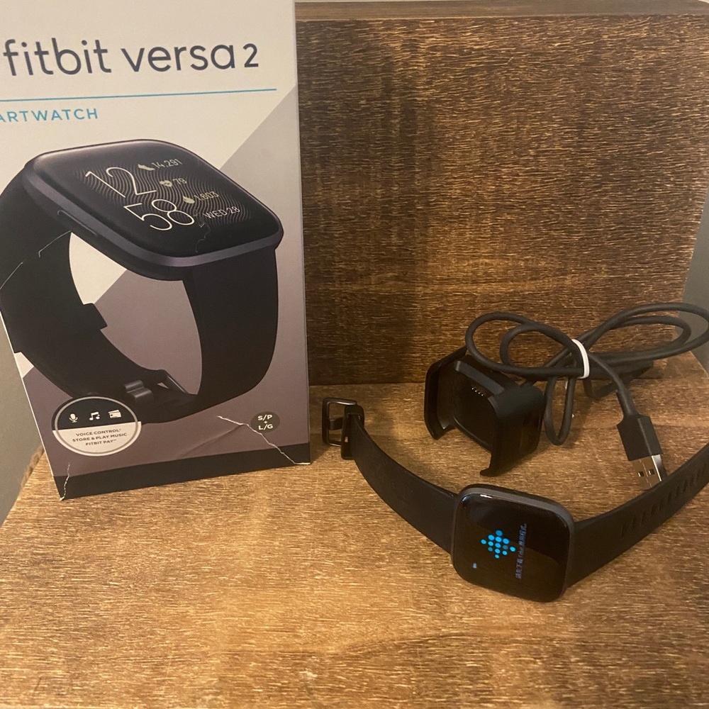 EUC Fitbit Versa 2